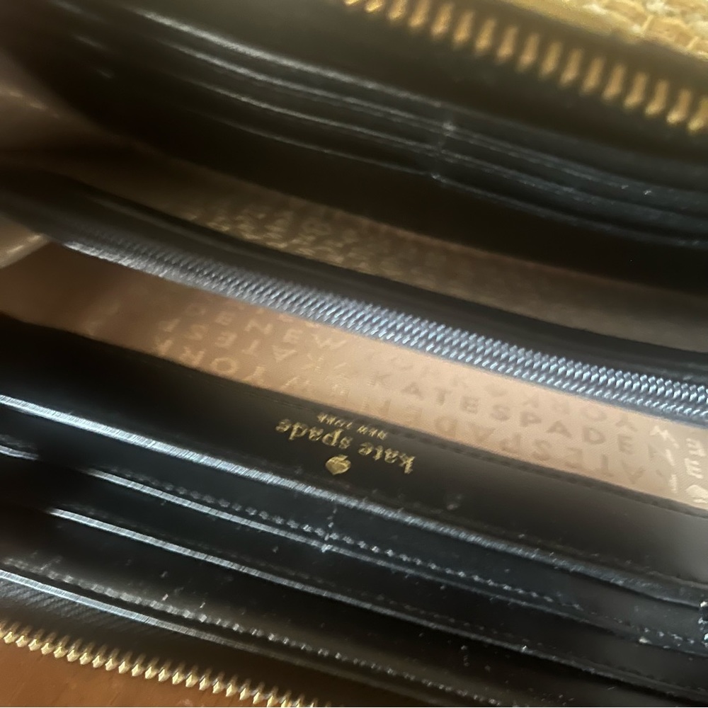 Authentic Kate Spade Zipper Wallet - Picture 3 of 5